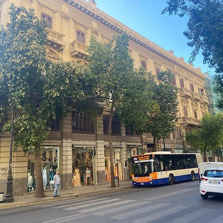 Suiteinpalermo - Case Vacanze Nel Centro Storico ภายนอก รูปภาพ